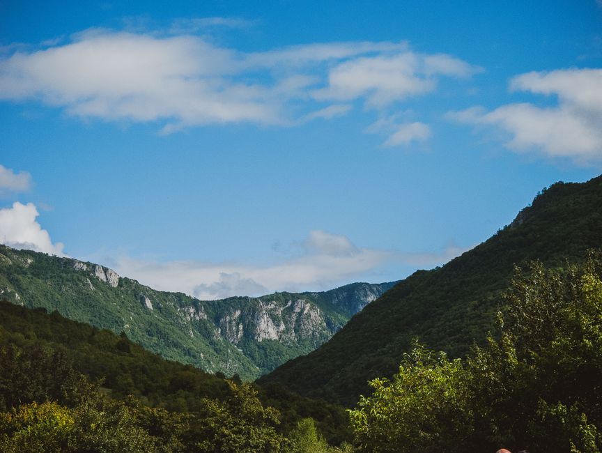 慢行山水间
